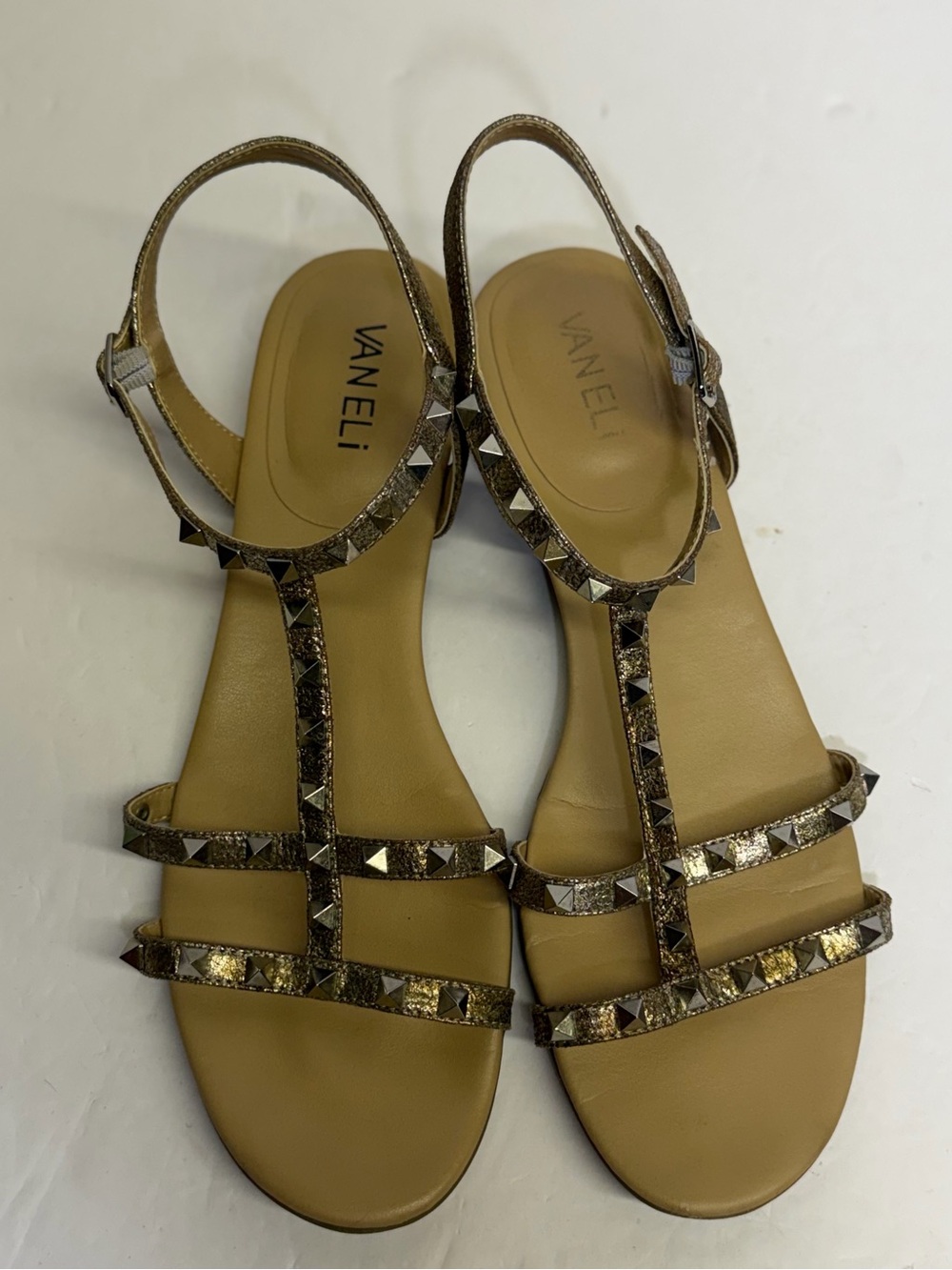 Vaneli Brunel Studded Gladiator Gold Pyramid-Stud T-Strap‎ Sandals 9.5 N